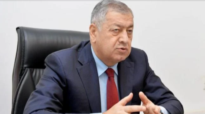 Manat “tam üzən məzənnə”yə keçəcək