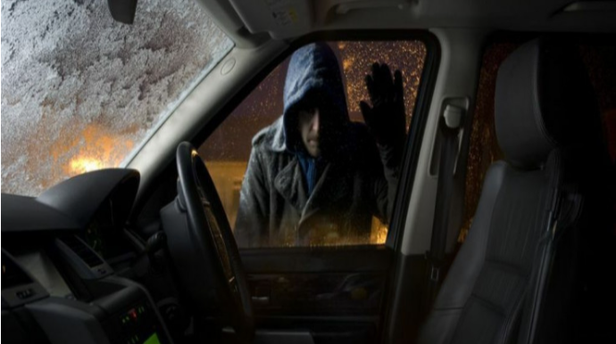 Naxçıvan sakini Bakıda avtomobildən oğurluq etdi