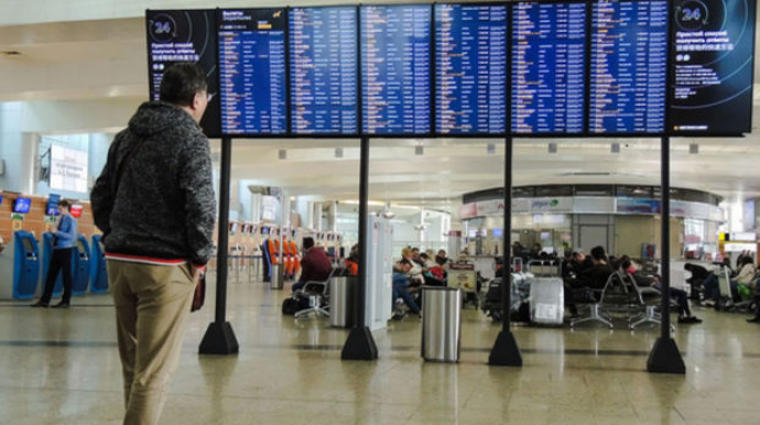В московских аэропортах произошла массовая отмена рейсов