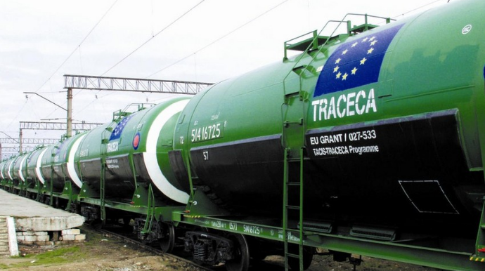 TRACECA:  Проблемы местных компаний при международных перевозках будут решены
