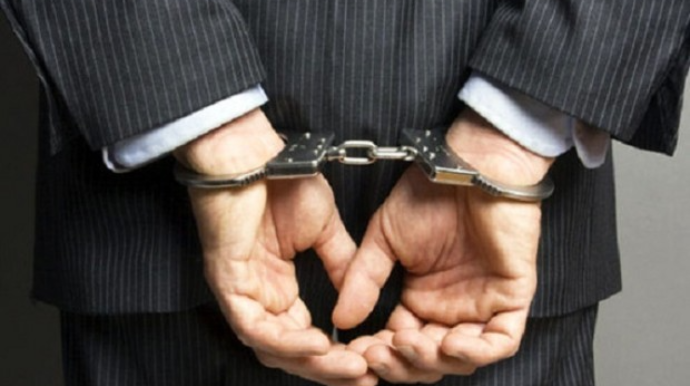 Dövlət Vergi Xidmətinin 6 əməkdaşı HƏBS EDİLDİ 