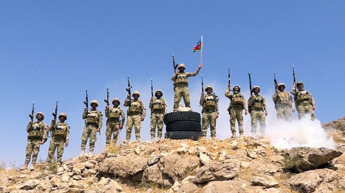 “Çətin dağlıq ərazilərdə taktiki fəaliyyətlər” mövzusunda nümayiş məşğələsi keçirilib - FOTO/VİDEO 