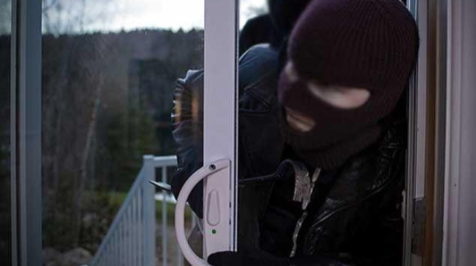 Dəstə üzvləri Azər Cabbarova 213 min manatdan çox ziyan vurdu 