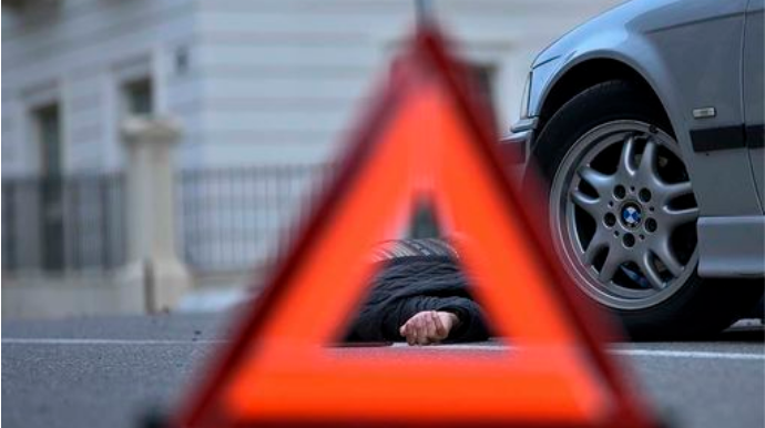 В Агджабединском районе сбитый автомобилем пешеход скончался в больнице