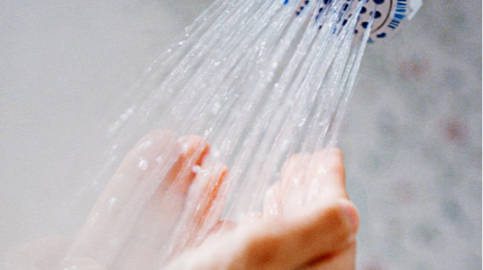 Hamamda yıxılan 41 yaşlı qadın öldü 