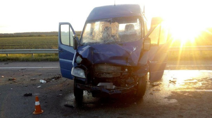 Ələt-Astara magistralında mikroavtobusla "KamAZ" toqquşub, ölən və yaralananlar var 