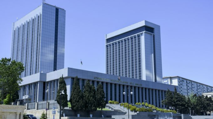 Jurnalistlər Milli Məclisin plenar iclasına buraxılmayacaq 