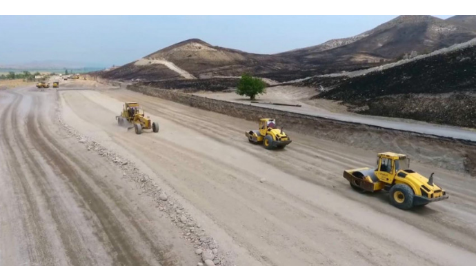 Laçın və Kəlbəcərdə yol infrastrukturu yenidən qurulur - Yeni görüntülər VİDEO 