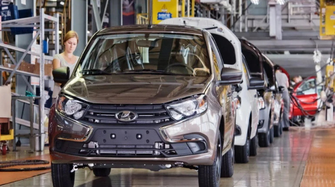“AvtoVAZ”ın satışları iyunda 81,3% azalıb
