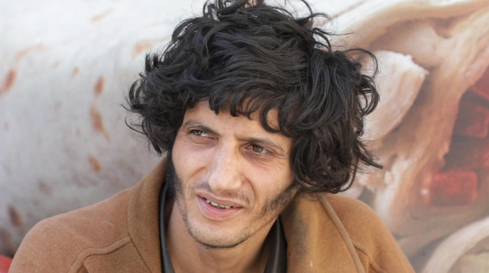 Bakı küçələrində yaşayan gəncin dramı - VİDEO 