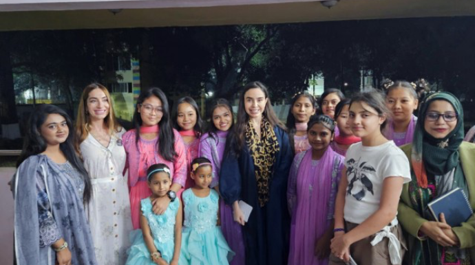 Leyla və Arzu Əliyeva Dəkkədə uşaq evində - FOTOLAR 