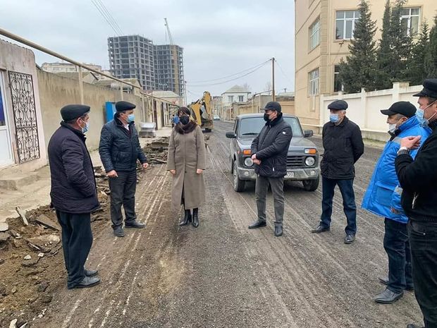 Xırdalanda iki küçə asfaltlanıb: İcra başçısı əraziyə baxış keçirib  - FOTO