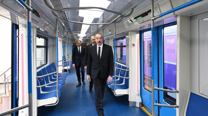 Prezident yeni nəsil metro qatarları ilə tanış oldu - FOTO - YENİLƏNİB