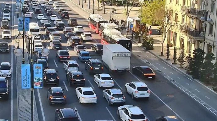 Paytaxtın bu küçələrində sıxlıq var - SİYAHI 