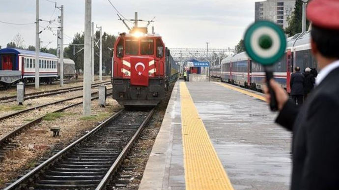 Из Стамбула впервые отправлен грузовой поезд в Китай