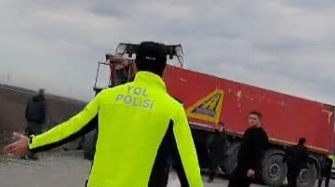 Ucarda zəncirvari qəza - Xəsarət alanlar var   - YENİLƏNİB