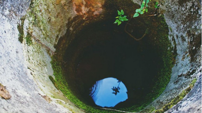 51 yaşlı kişinin meyiti həyətindəki quyudan tapıldı 