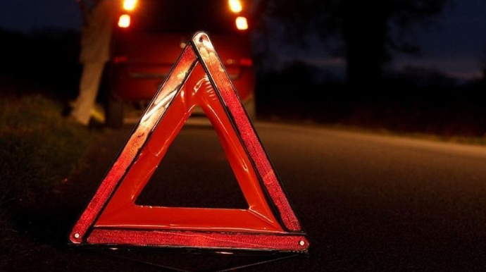 Ağsuda sərnişin mikroavtobusu qəzaya uğrayıb, xəsarət alanlar var 