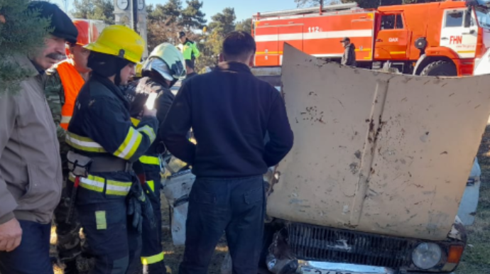 Qaxda 3 avtomobil toqquşdu - Xəsarət alanlar var - VİDEO - FOTO - YENİLƏNİB