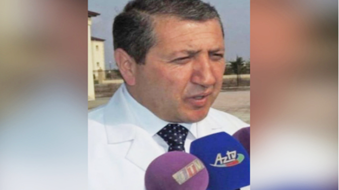 İşdən çıxarılan baş həkim məhkəmə zalında həbs edildi 