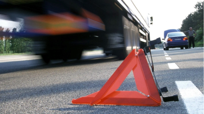 Avtobus yük maşını ilə toqquşub, onlarla yaralı var 