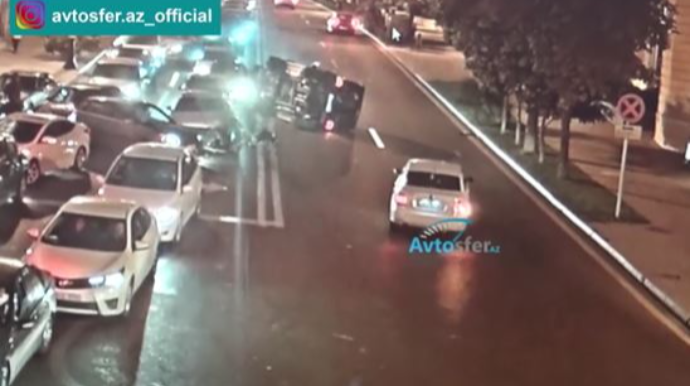 "Gelendewagen" Prezident Adminstrasiyasının yanında belə aşdı  - ŞOK VİDEO