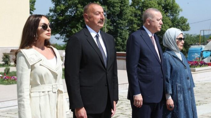 Əliyev və Ərdoğan "Xan qızı" bulağına gəldi