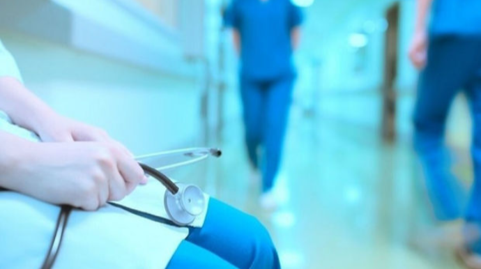 Özəl xəstəxanalarda 500 manatdan artıq ödənişlər  nağdsız olacaq