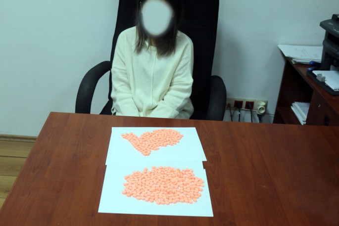 Aeroportda psixotrop maddə gətirən ər-arvad saxlanılıb – FOTO