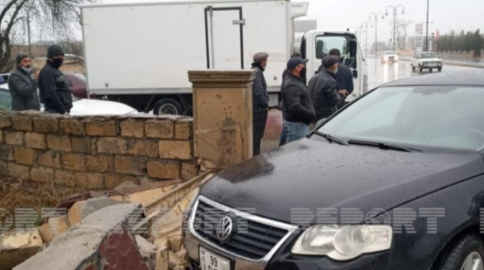 Qubada minik avtomobilləri toqquşub, xəsarət alanlar var   - VİDEO