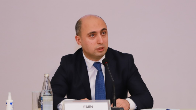 "Bəzi universitetlərdə tədqiqat aparmaq üçün otaq yoxdur" - Emin Əmrullayev