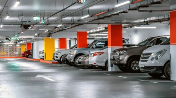 "Özəl parklanma yerləri qiymətləri sərbəst şəkildə müəyyən edir" - AÇIQLAMA 