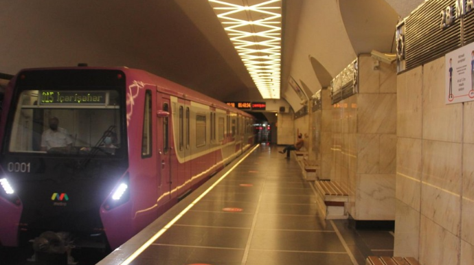 Bakı metrosunda qatarların hərəkətində 11 dəqiqə yubanma olub 