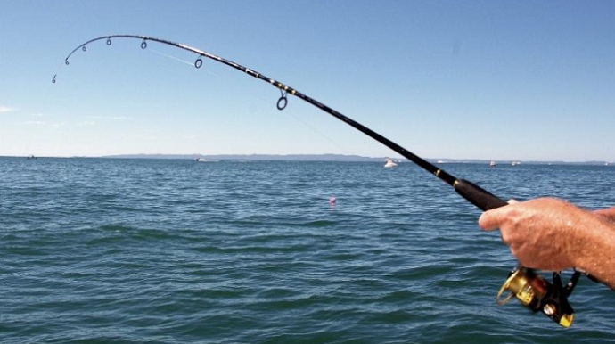 Balıq tutmağa gedənlər torpaq uçqununa düşdü - Ölən var - YENİLƏNİB