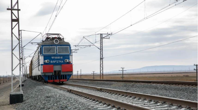 Dəmir yolu nəqliyyatı ilə daşınan sərnişinlərin sayı kəskin artıb 