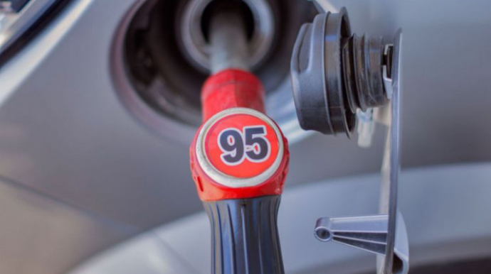 Azərbaycan yanvar-martda benzin idxalını kəskin artırıb