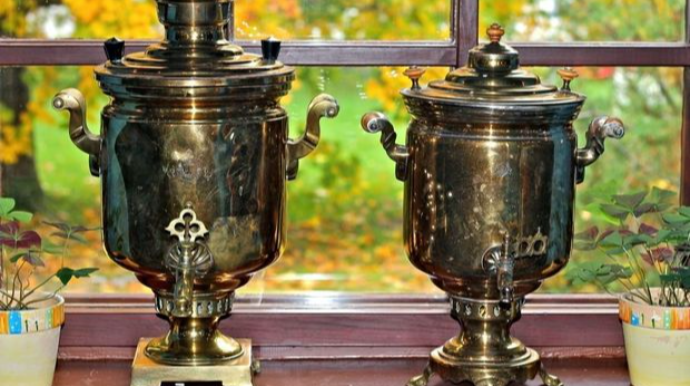 Bakıda ev qiymətinə samovar satılır  - FOTO