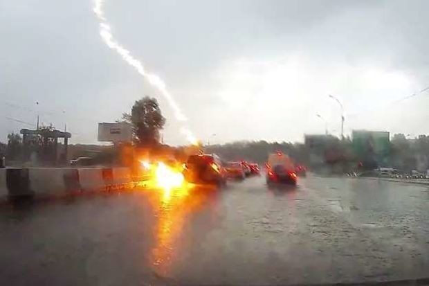 FHN-dən sürücülərə VACİB XƏBƏRDARLIQ: Ölümcül təhlükədən qorunun