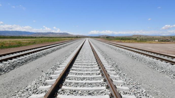 Paşinyan:  “Putin Azərbaycanla Ermənistan arasında dəmir yolunun bərpası ideyasını dəstəklədi”