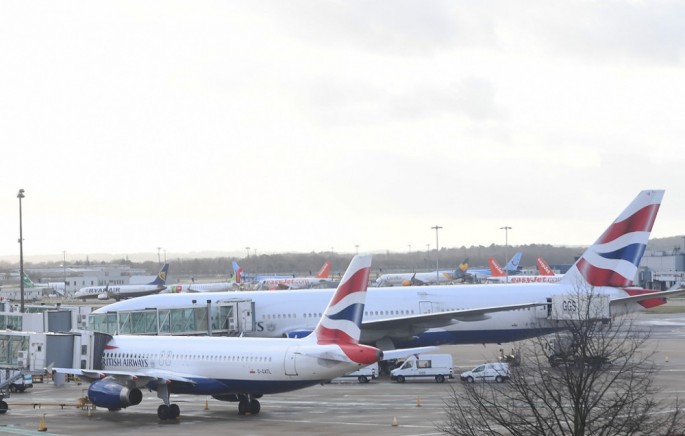 “Qatvik” aeroportunun fəaliyyəti bərpa edilib