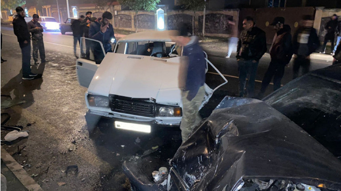 Balakəndə “ VAZ 21041” və "Lada Vesta"   toqquşub, xəsarət alanlar var  
