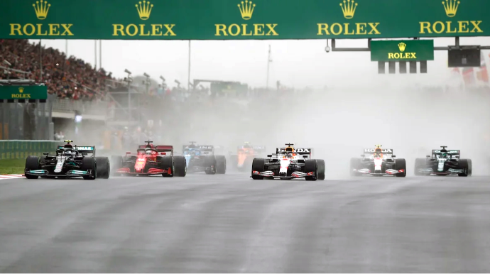 Формула-1 с 2027 года возвращается в Стамбул 