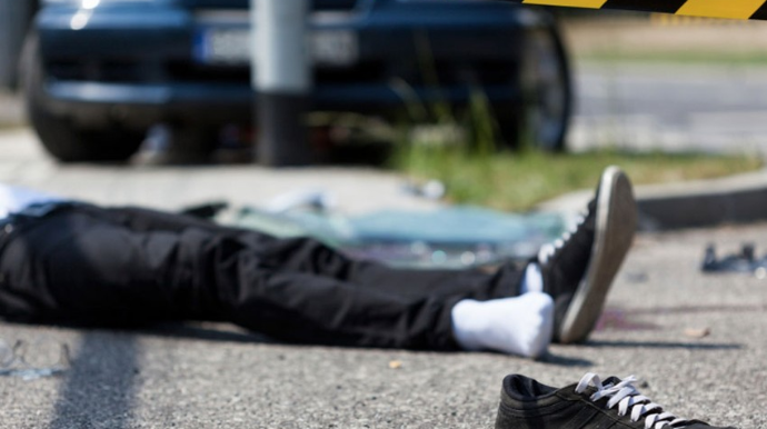 Bakıda 15 yaşlı yeniyetməni avtomobil vurdu, vəziyyəti ağırdır