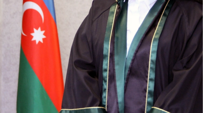 Saxta vəkil ifşa olundu, iki min manat cərimələndi