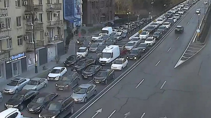 Bakının bir sıra yollarında tıxac müşahidə edilir - SİYAHI 