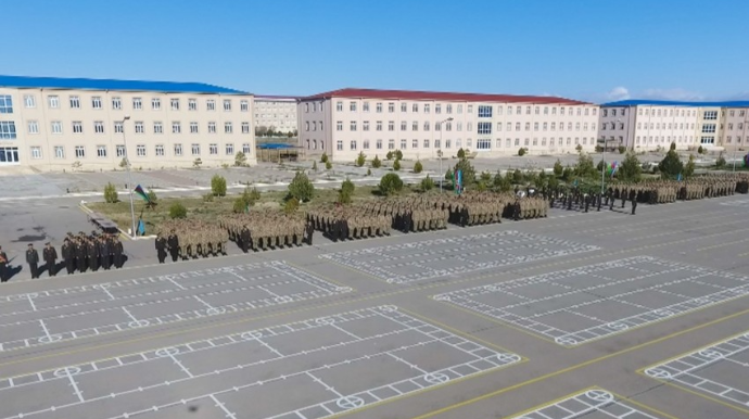 Əlahiddə Ümumqoşun Orduda gənc əsgərlər xidmət yerlərinə yola salınıblar