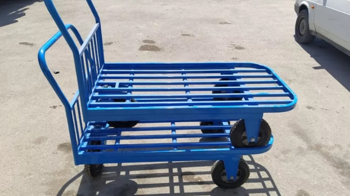 Parkinq ərazisində araba saxladı, bələdçini döydü - Məhkəmə qərarı 