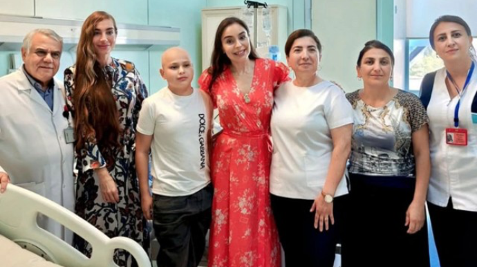 Leyla Əliyeva və Arzu Əliyeva Milli Onkologiya Mərkəzində olublar