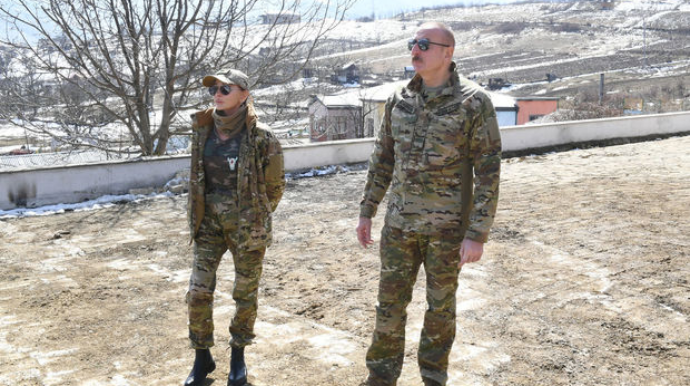 İlham Əliyev və Mehriban Əliyeva Şuşaya gedir   - VİDEO