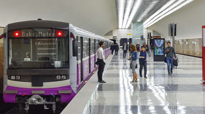 Bakı metrosunda problem - Qatarlar gecikir 